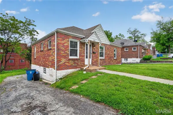 5512 Belridge CT, St Louis, MO 63136
