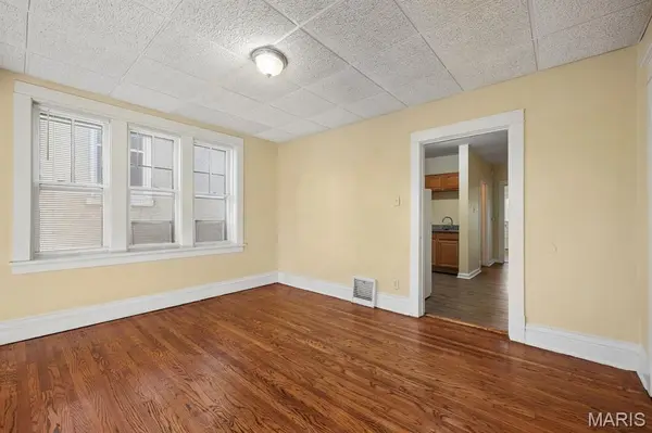 2806 Osage ST, St Louis, MO 63118