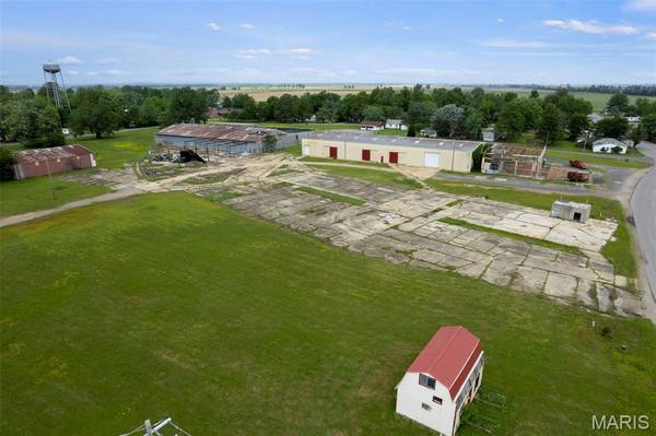 110 N Main ST, Gideon, MO 63848