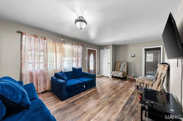 1630 Tyson DR, Florissant, MO 63031