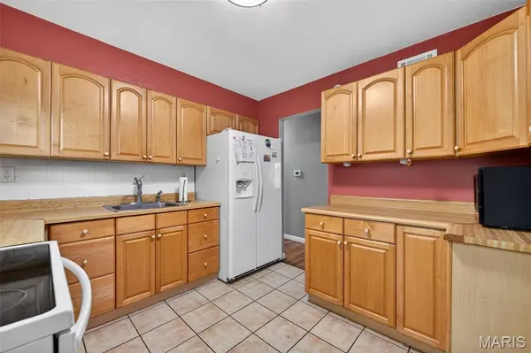 457 Vail CT, Ballwin, MO 63021
