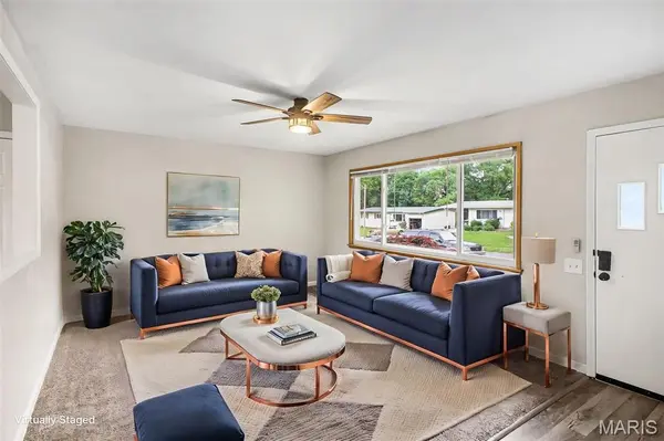 1265 Mallard LN, Florissant, MO 63031