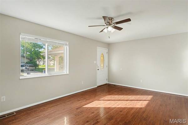 3145 Chicory Creek LN, Florissant, MO 63031
