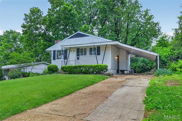10247 Valley DR, St Louis, MO 63137