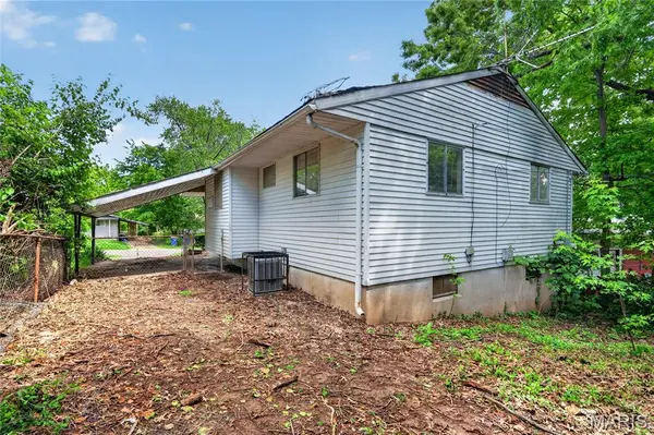 10247 Valley DR, St Louis, MO 63137