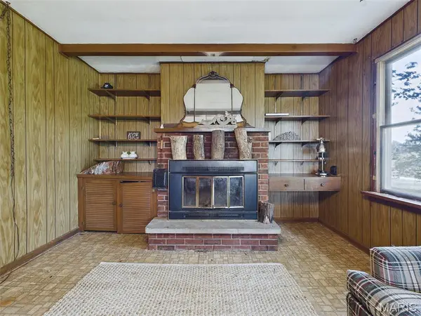 3941 Gun Club RD, New Athens, IL 62264