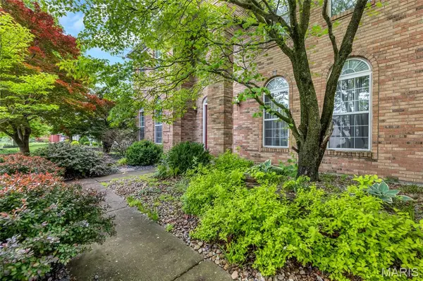 1145 Stonewolf TRL, Fairview Heights, IL 62208