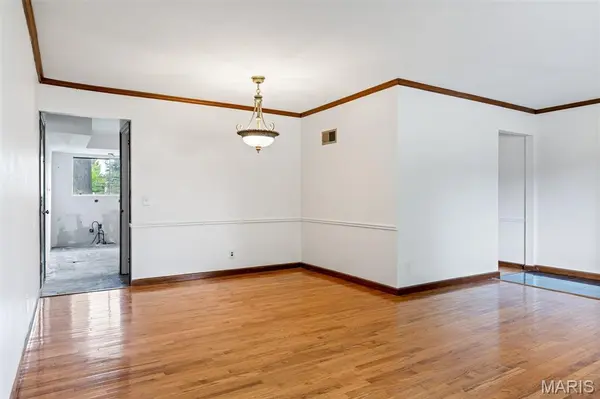 119 Bellechasse DR, Chesterfield, MO 63017
