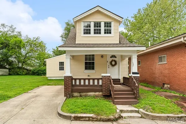 127 N 12th ST, Belleville, IL 62220