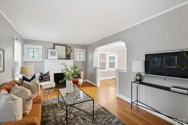 2468 Hartland AVE, Sycamore Hills, MO 63114