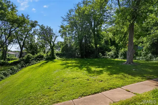 6148 Dupree AVE, St Louis, MO 63135