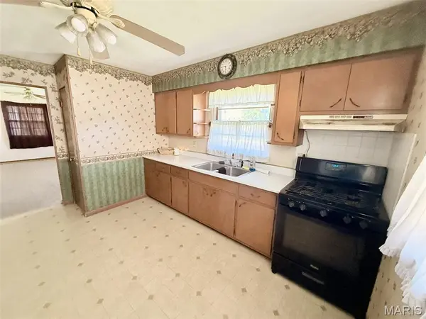 406 Madison ST, Red Bud, IL 62278