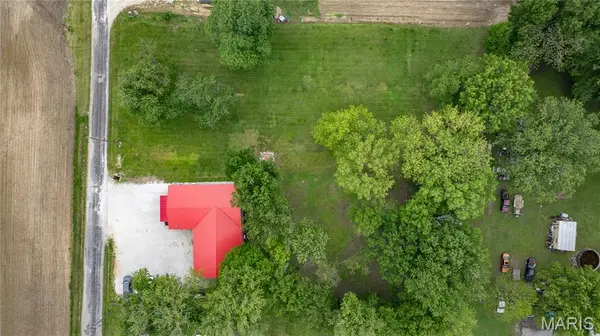 405 Fulton ST, White Hall, IL 62092