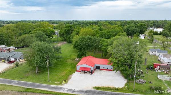 405 Fulton ST, White Hall, IL 62092