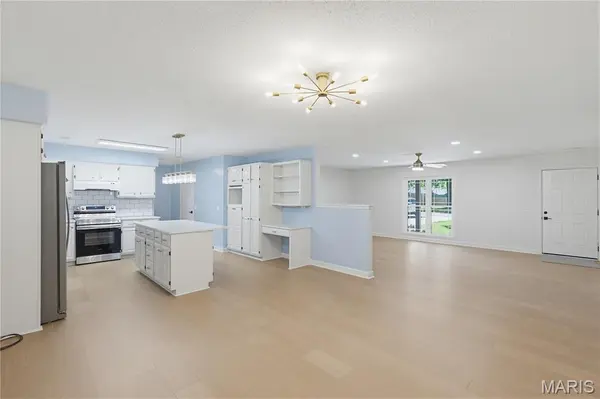 126 Bradley DR, Sikeston, MO 63801