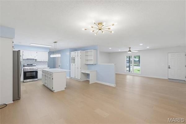 126 Bradley DR, Sikeston, MO 63801