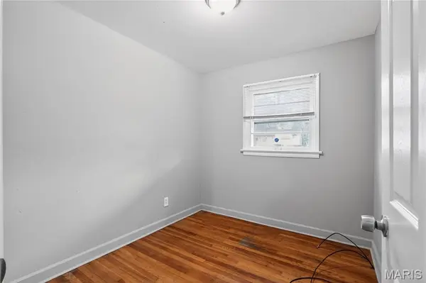 236 Forestwood DR, St Louis, MO 63135