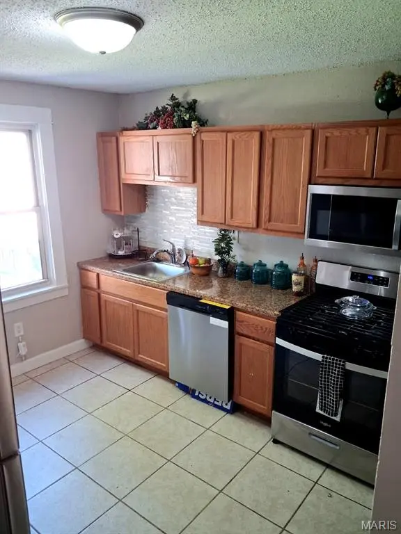 241 Dammert AVE, St Louis, MO 63125