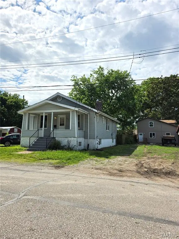 241 Dammert AVE, St Louis, MO 63125