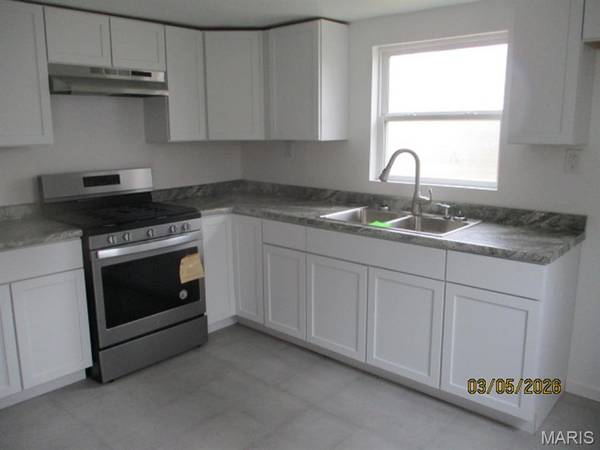 212 Clara ST, Belleville, IL 62226