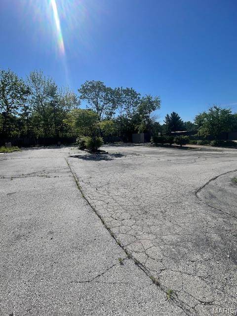 11830 Lusher RD, St Louis, MO 63138