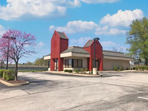 11830 Lusher RD, St Louis, MO 63138