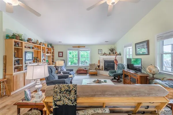 1137 Riverlawn Drive, Doniphan, MO 63935