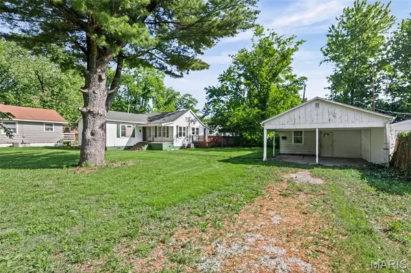 443 Chaudet AVE, East St Louis, IL 62206