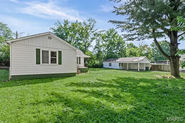 443 Chaudet AVE, East St Louis, IL 62206