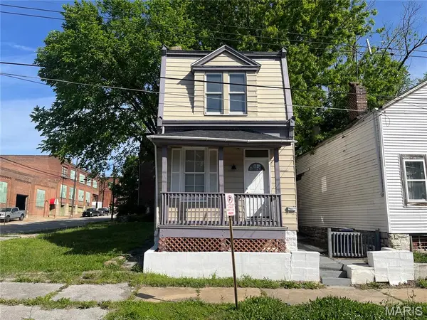 2027 Destrehan ST, St Louis, MO 63107