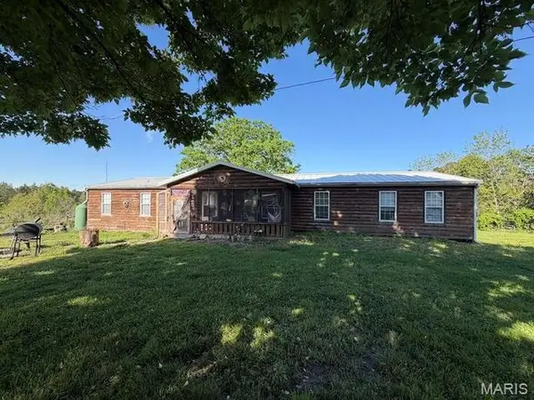 25755 Webb LN, Summersville, MO 65571