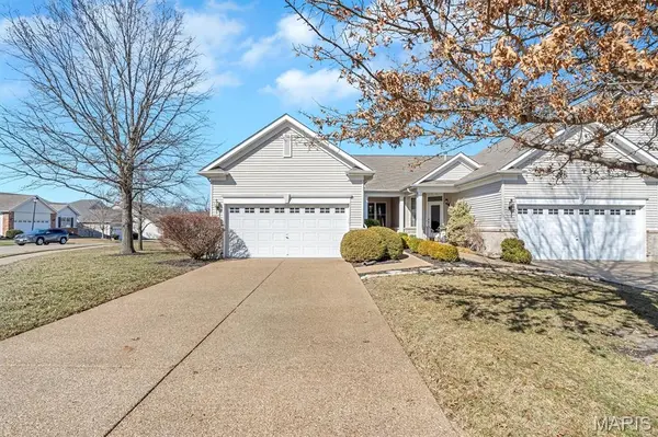 2229 Hawks Landing DR #C, Lake St Louis, MO 63367