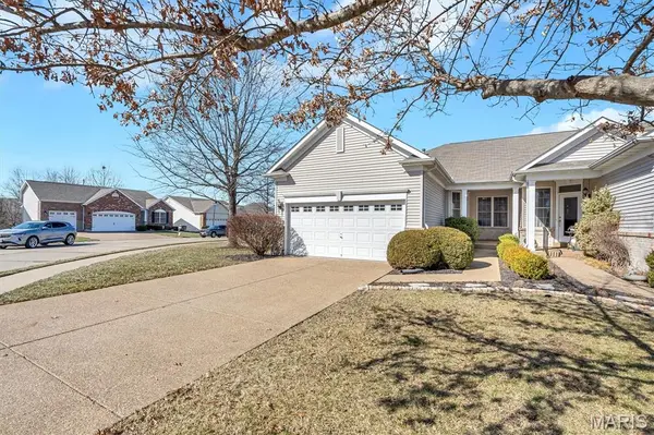 2229 Hawks Landing DR #C, Lake St Louis, MO 63367