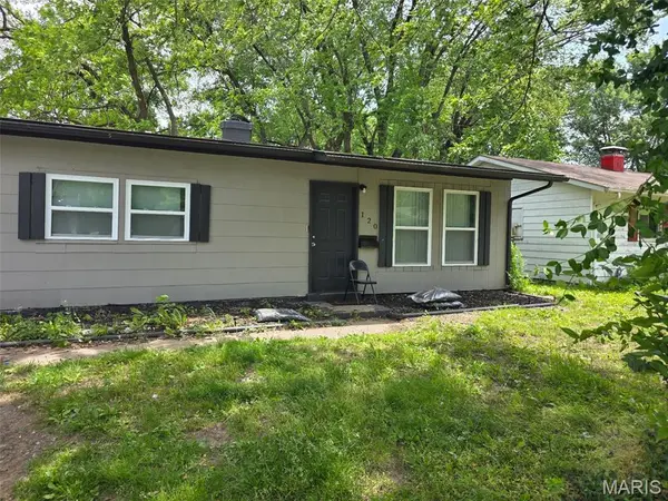 120 Saint Robert DR, Cahokia, IL 62206