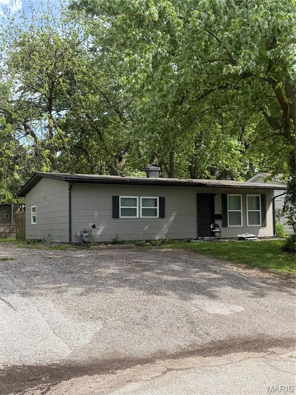 120 Saint Robert DR, Cahokia, IL 62206