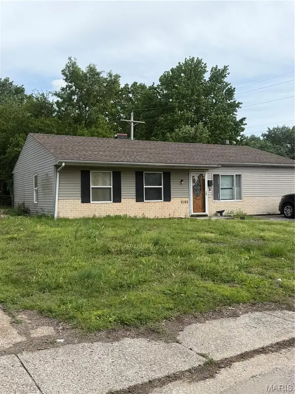 1102 Saint Clement DR, Cahokia, IL 62206