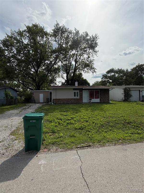 1116 Saint Helena DR, Cahokia, IL 62206