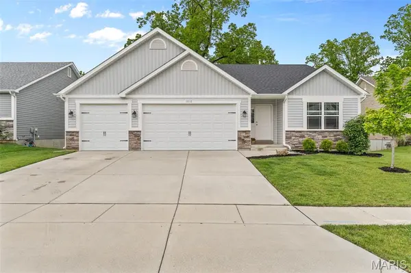 1010 Timber Bluff DR, Wentzville, MO 63385