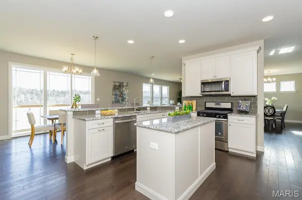 1 TBB Carver @ Sulphur Spring, Manchester, MO 63021