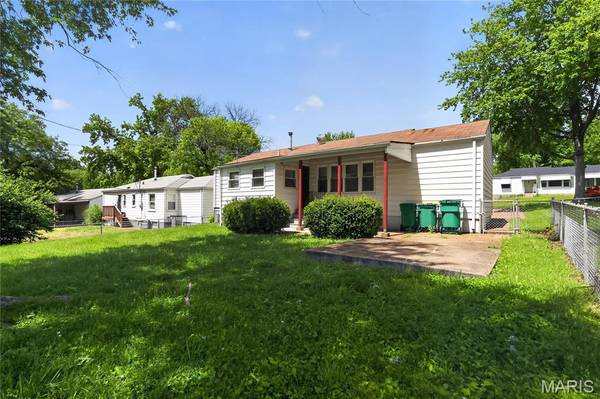 1132 Darr DR, St Louis, MO 63137