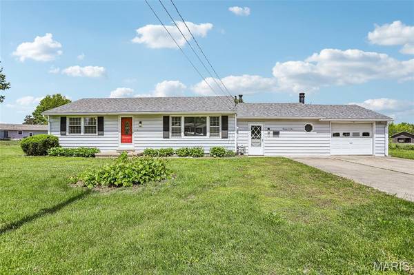 1909 N Jackson ST, Litchfield, IL 62056