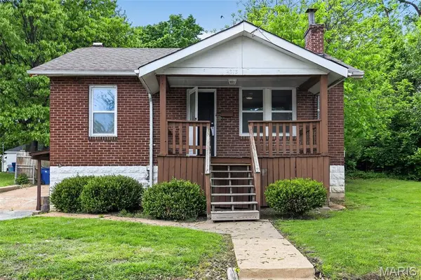 2313 Elco AVE, St Louis, MO 63114