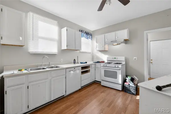 4172 Concordia AVE, St Louis, MO 63116