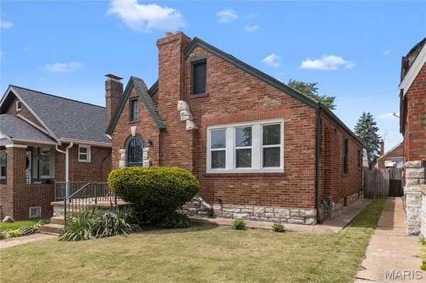 5941 Park LN, St Louis, MO 63147