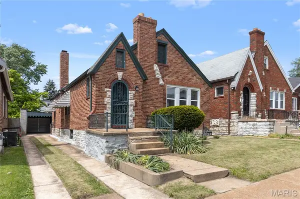 5941 Park LN, St Louis, MO 63147