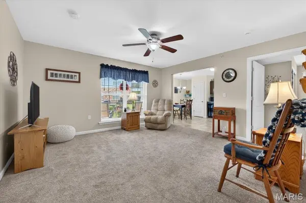 1711 Piedmont CIR, St Charles, MO 63304