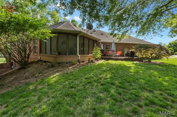 2204 Crown Point DR, Cape Girardeau, MO 63701