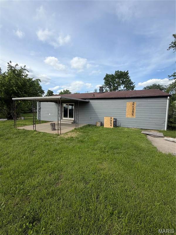 60 W Adams DR, Cahokia, IL 62206