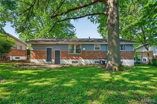 9866 Lawnview DR, St Louis, MO 63136