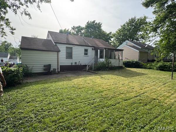 2409 Wieck DR, Jennings, MO 63136